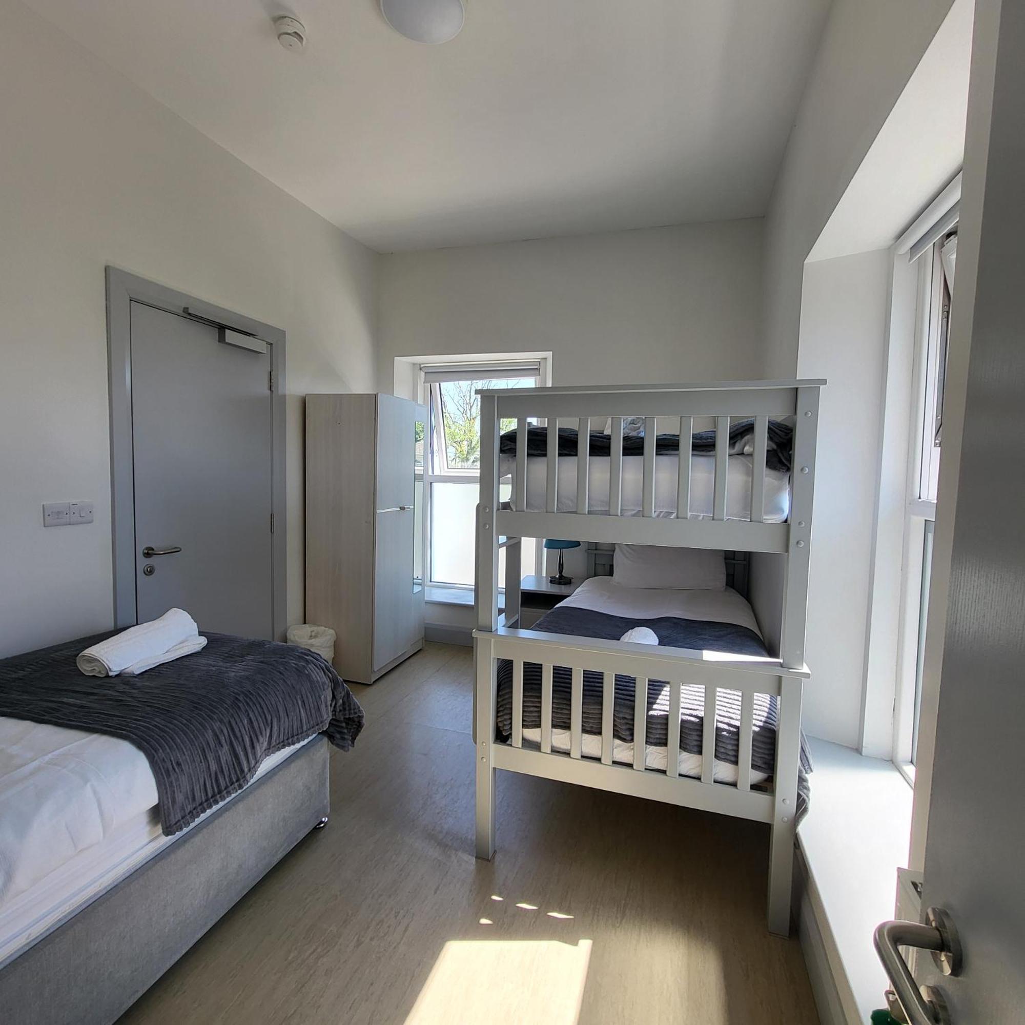 Albergue Trivia House Swanlinbar Exterior foto